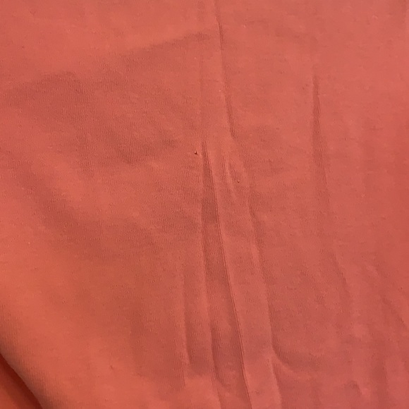 Pink shirt with lace and brooch - Picture 9 of 15